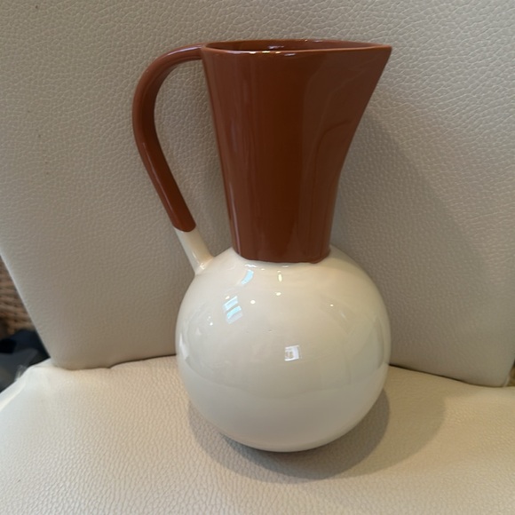 Anthro Amaya Pitcher / Vase NWT Portuguese Pottery -Beautifully Glazed Neutral - Picture 6 of 13